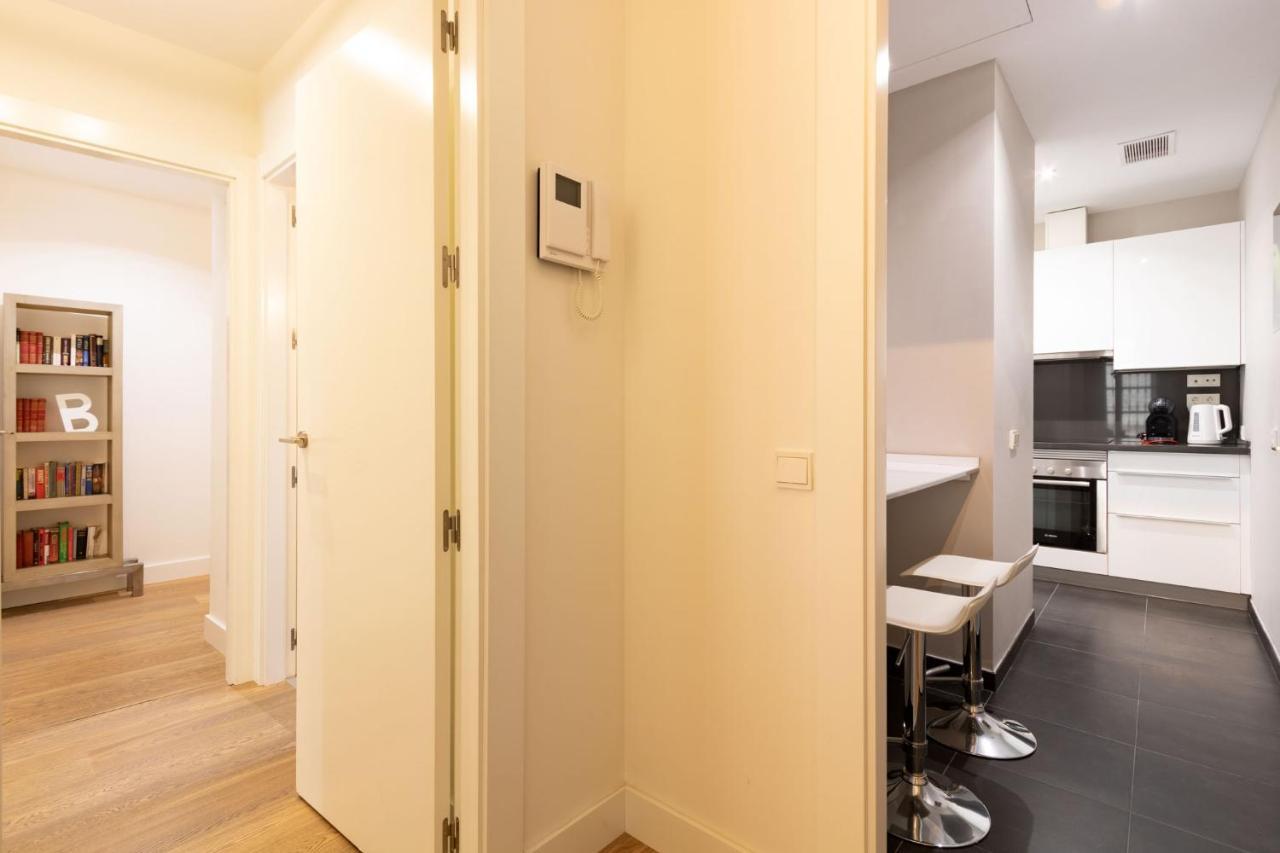 Angeles Santa Cruz Deluxe By Valcambre Apartment เซบีญา ภายนอก รูปภาพ