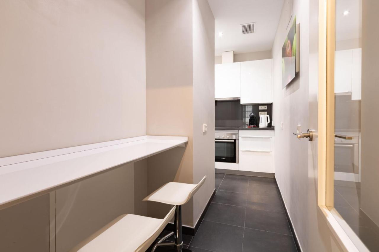 Angeles Santa Cruz Deluxe By Valcambre Apartment เซบีญา ภายนอก รูปภาพ