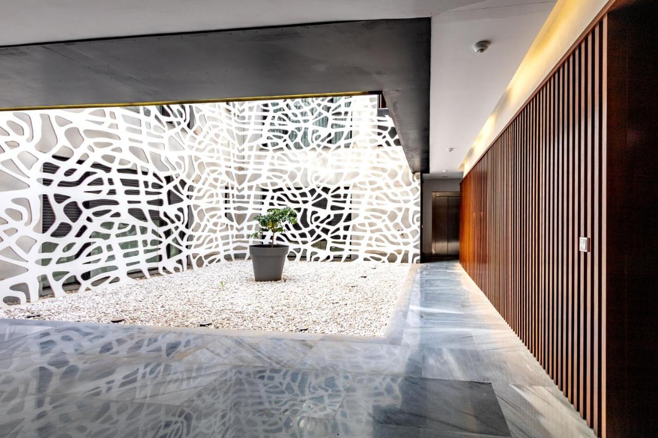 Angeles Santa Cruz Deluxe By Valcambre Apartment เซบีญา ภายนอก รูปภาพ